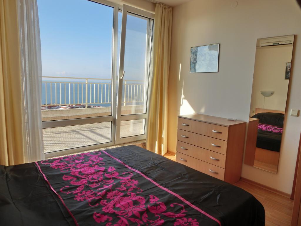 Panoramic Sea View Apartment Crown, Pools And Beach, Sveti Vlas Ngoại thất bức ảnh